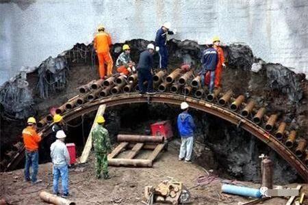 慈溪隧道钢花管支护案例